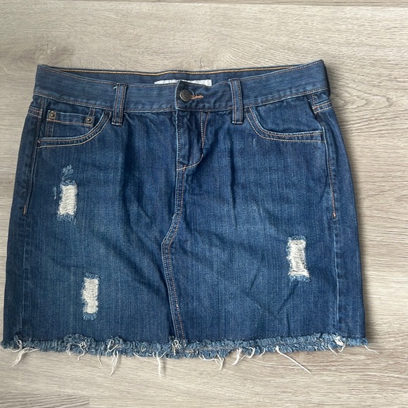 Old Navy Dresses & Skirts - Distressed Denim Skirt Size 4